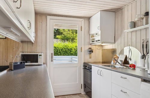 Sønder Nissum House | Cozy home in Ulfborg with WiFi