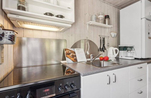 Sønder Nissum House | Cozy home in Ulfborg with WiFi