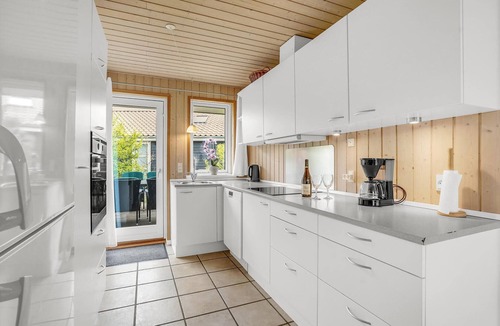 Marielyst House | Cozy home in Væggerløse with WiFi
