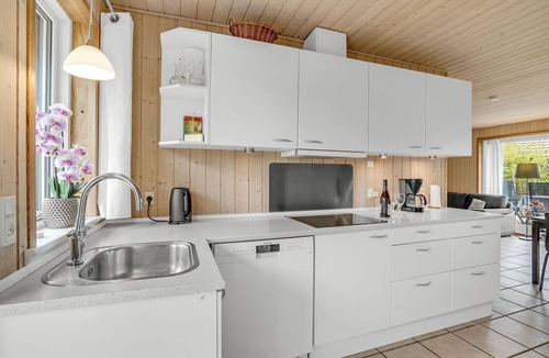 Marielyst House | Cozy home in Væggerløse with WiFi