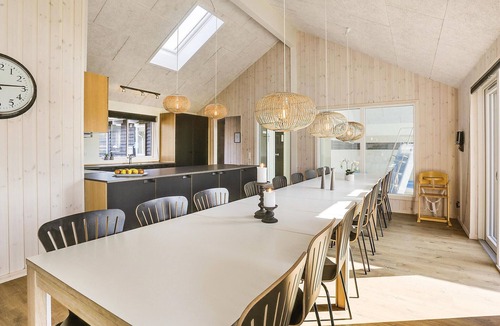 Vejby House | Cozy home in Vejby with sauna