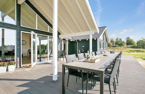 Vejby House | Cozy home in Vejby with sauna