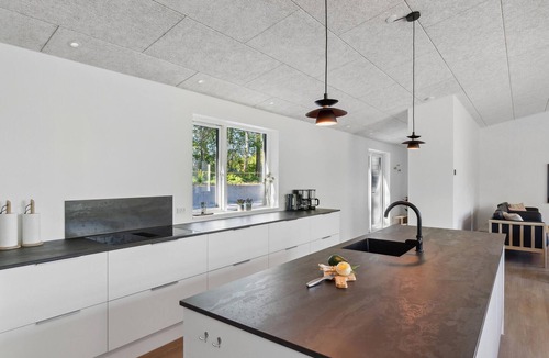 Vejby House | Cozy home in Vejby with sauna