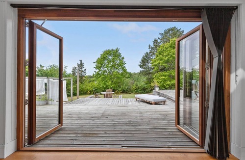 Vejby House | Cozy home in Vejby with sauna