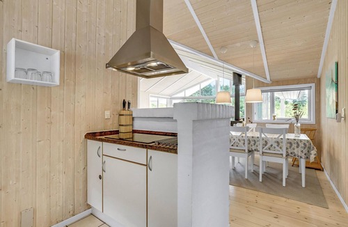Vemb House | Cozy home in Vemb with sauna