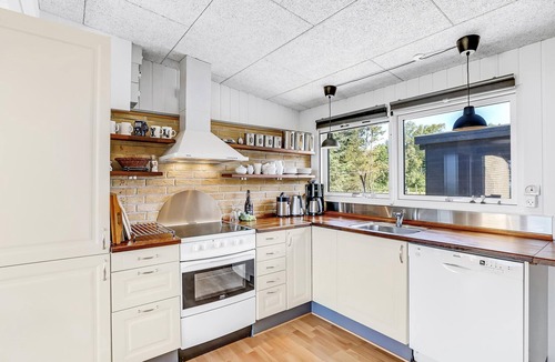 Amtoft House | Cozy home in Vesløs with house sea view