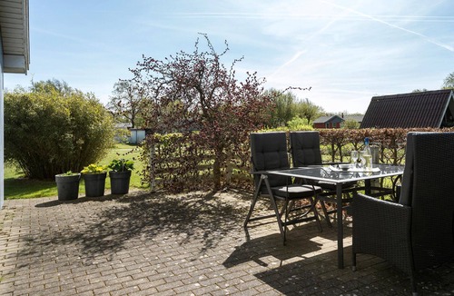 Vinderup House | Cozy home in Vinderup with kitchen