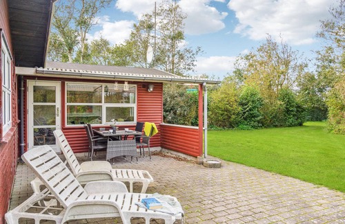 Vinderup House | Cozy home in Vinderup with kitchen