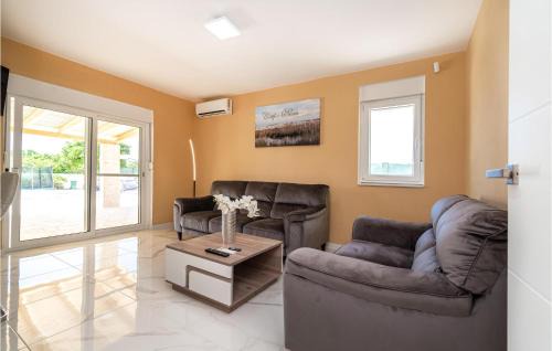 Zemunik Donji House | Cozy Home In Zemunik Donji