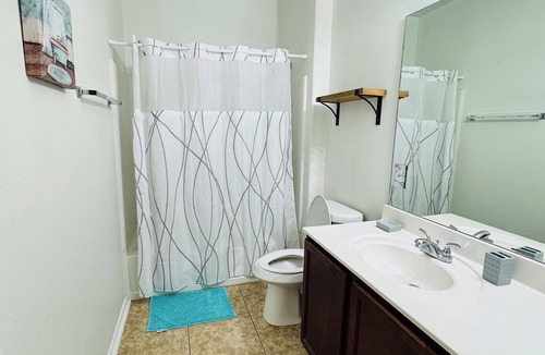 Hutto House | Cozy home, near Samsung,Dell Diamond and shopping centers.