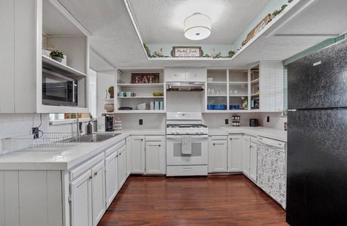 North Richland Hills House | Cozy Home - North Richland Hills