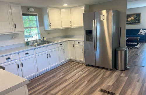 Seguin House | Cozy home on an animal filled wonderland in delightful Seguin with AC, WiFi
