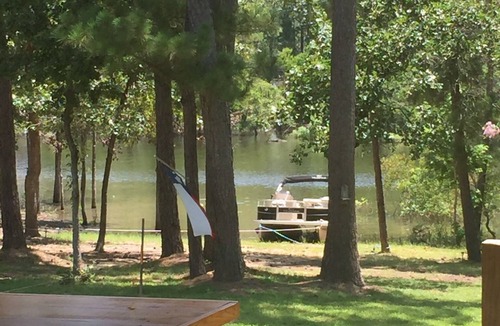 Brookeland House | Cozy Home on Lake Sam Rayburn! Top Rated in the area!
