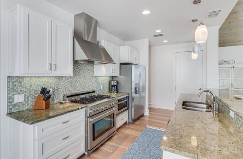 Cinnamon Shore House | Cozy Home on Lake and in Cinnamon Shore Cul-de-Sac + Pools & Amenities