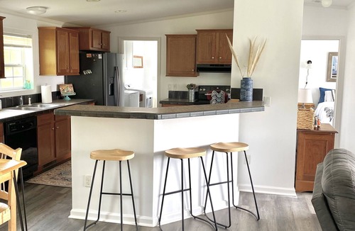 Millsboro House | Cozy Home on River- dock access