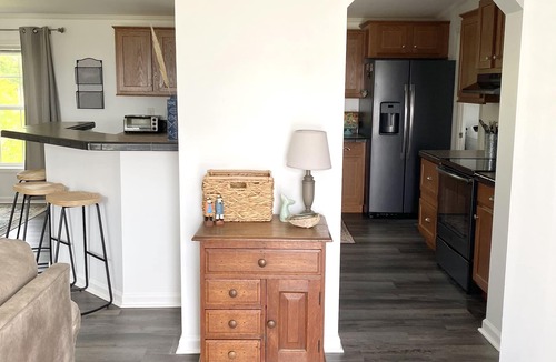 Millsboro House | Cozy Home on River- dock access