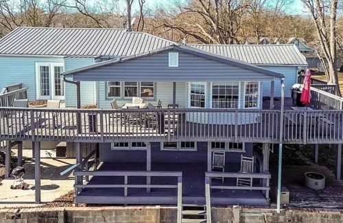 Hardin House | Cozy Home on the Illinois River