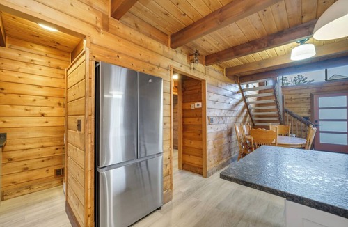 Piney Island House | Cozy home biking distasnce from the beach by Seaside Vacations & Sales