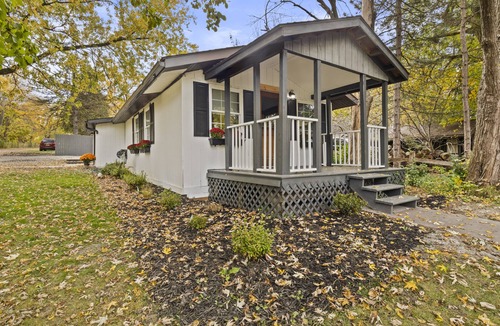 Canandaigua Cottage | Cozy Home W/King Bed and Lake Access