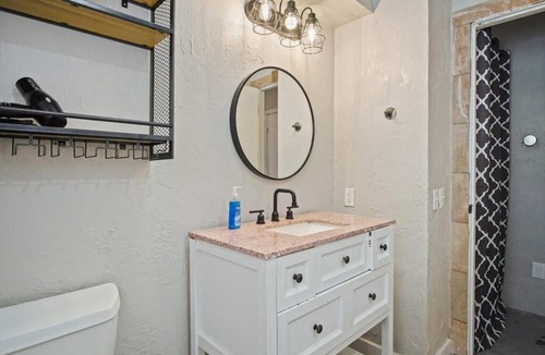 Midwest City House | Cozy home with fenced yard in Midwest City