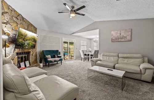 Westside House | Cozy Home with Heated Private Pool and Pationn