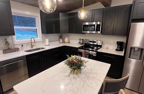 Cosby House | Cozy home with mountain views!