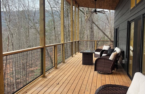 Cosby House | Cozy home with mountain views!