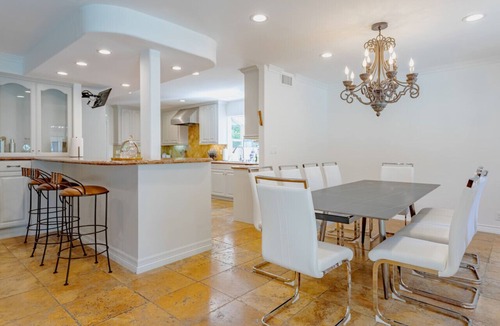 Sherman Oaks House | Cozy Home with Pool and Jacuzzi Minutes from Universal Studios