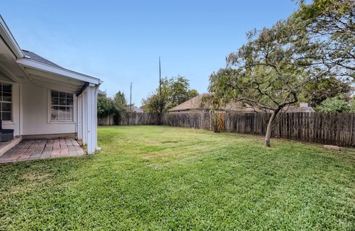 Georgetown House | Cozy Home with Spacious Backyard - by Pmi Austin Metro