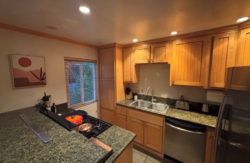 Silver Lake House | Cozy Home: Your Perfect LA Silverlake Base 2Bed 1 Bath w/Patio