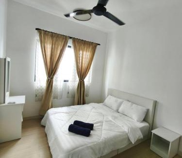 Sentul Pasar Apartment | Cozy HomeBit