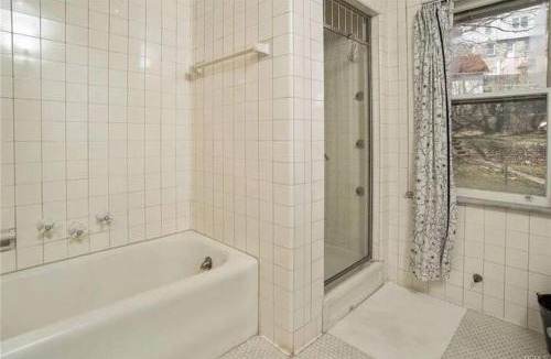 White Plains House | Cozy Homeva Chatterton WP