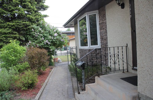 Brentwood House | COZY – HOMEY