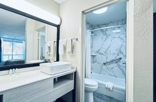 McDonough Hotel | Cozy hotel Studio in McDonough