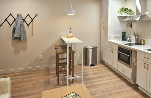 Winlock Apartment | Cozy Hotel-Style Stay w/On-Site Gift Store & Event Space Access!