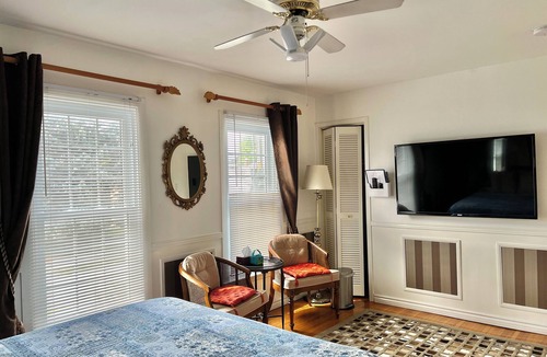 Niagara Falls Bed & Breakfast | Cozy House B&B