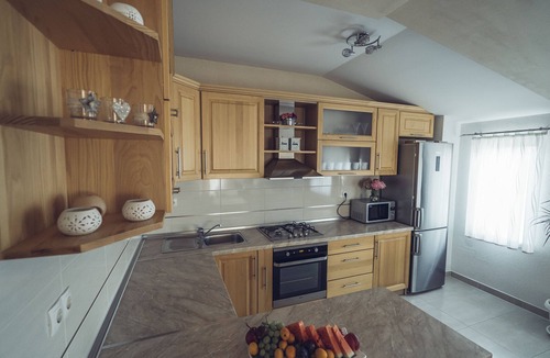 Imotski Villa | COZY HOUSE HEATED POOL, NEAR BEACH IN SPLIT COUNTY