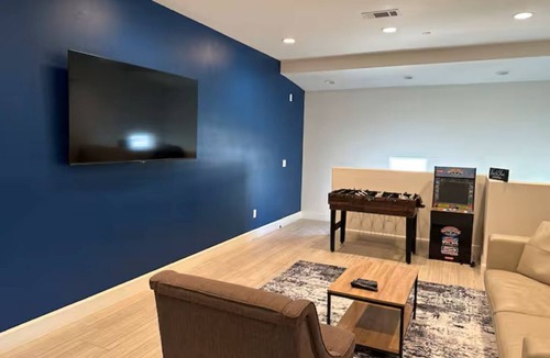 Cypress House | Cozy house in Cypress