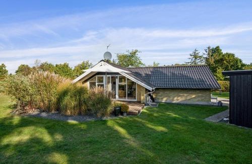 Vibæk Strand House | Cozy House In Ebeltoft Close To Shopping And Beach