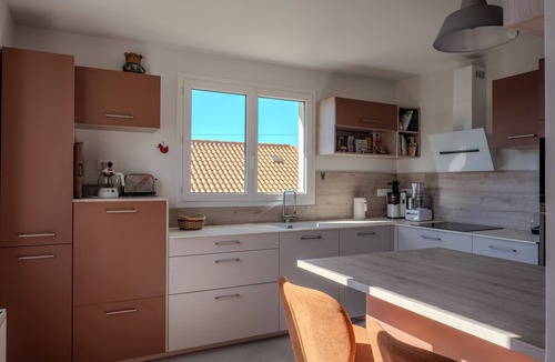 Figeac House | Cozy house in Figeac (46100), garden, 2 bedrooms, sleeps 4. 🌳