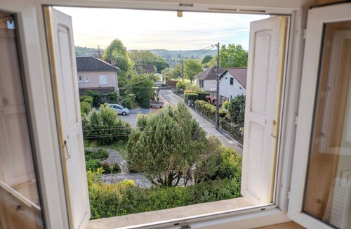 Figeac House | Cozy house in Figeac (46100), garden, 2 bedrooms, sleeps 4. 🌳