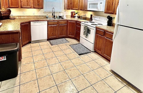 Fayetteville House | Cozy house **LESS THAN 3 MILES FROM U of A!!**