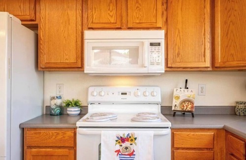 Goodyear House | Cozy house near I-10, pool heater, BBQ