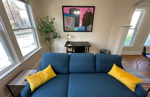 Corn Hill House | Cozy House - Near Strong & RGH