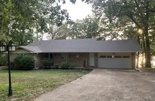 Horseshoe Bend House | Cozy house on the lake minutes from the golf course
