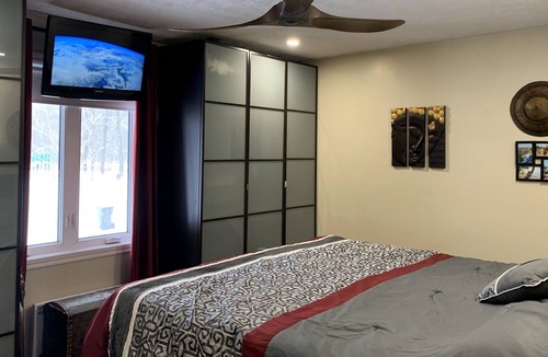 Granby House | Cozy house on wooded lot with swimming pool