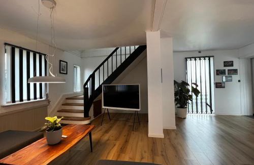 Holeby Villa | Cozy House with Field View near Puttgarden