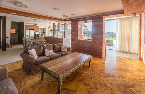Lloret de Mar House | Cozy house with nice seaviews with 1000 m2 garden, climatize pool and cinema
