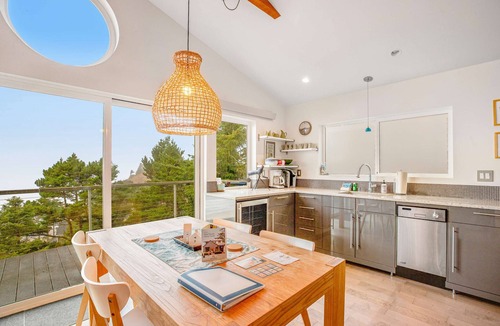Oceanside House | Cozy house with WiFi sweeping ocean views and nearby beach access