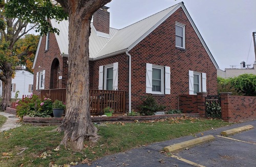 Cape Girardeau House | Cozy house within walking distance of the historic downtown district.